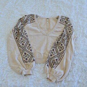 Mee People Junior's Cream Sweater With Flowers Size XS